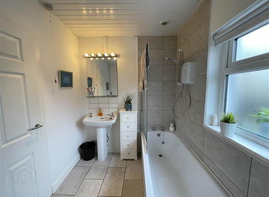 127 Kingsway, Dunmurry, Belfast, BT17 9NS