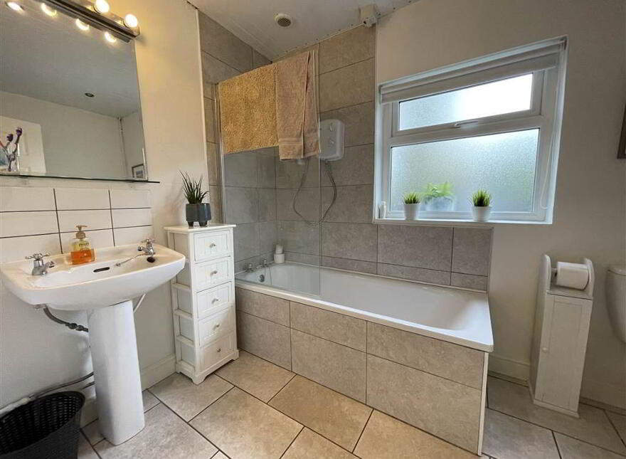 127 Kingsway, Dunmurry, Belfast, BT17 9NS