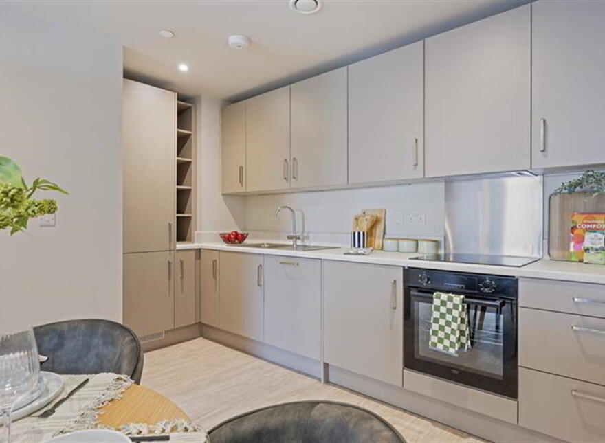 Lady Pirrie House, 2 Bedroom Apartment, 5 Shipwright Way, Titanic Quar...Belfast, BT3 9FU