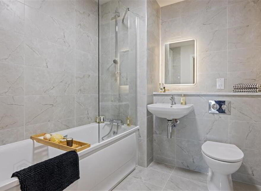 Lady Pirrie House, 2 Bedroom Apartment, 5 Shipwright Way, Titanic Quar...Belfast, BT3 9FU
