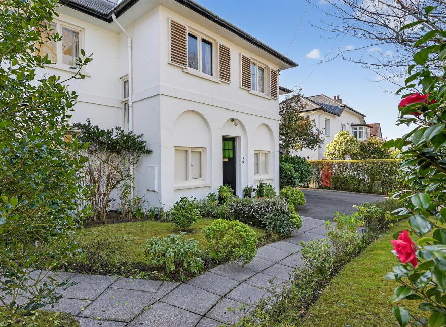 14 Malone Hill Park, Belfast, BT9 6RD