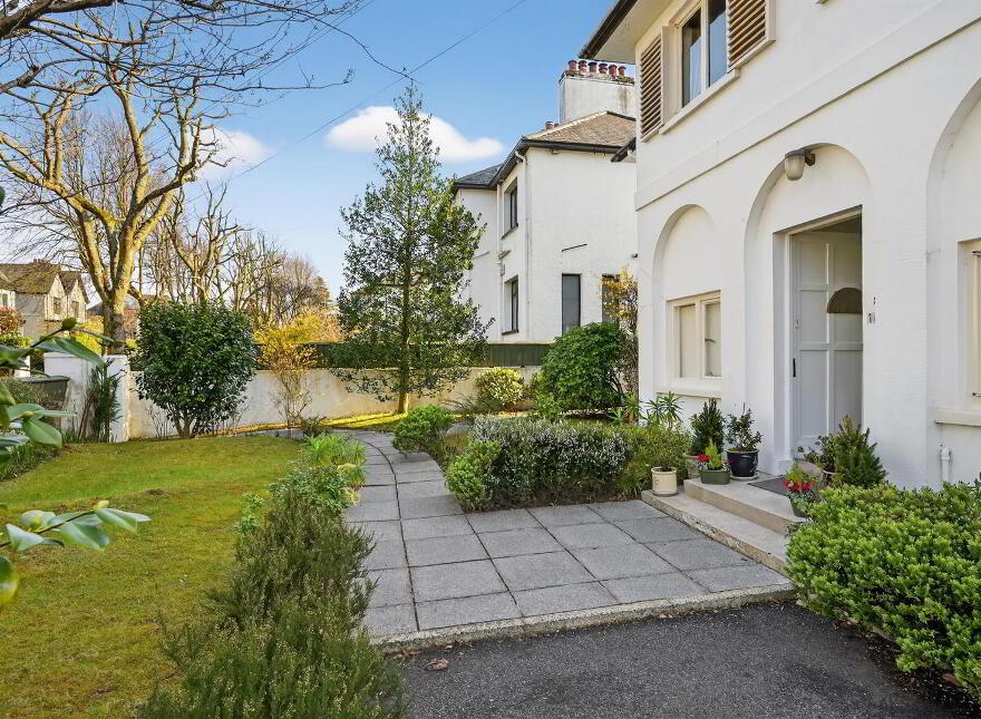 14 Malone Hill Park, Belfast, BT9 6RD