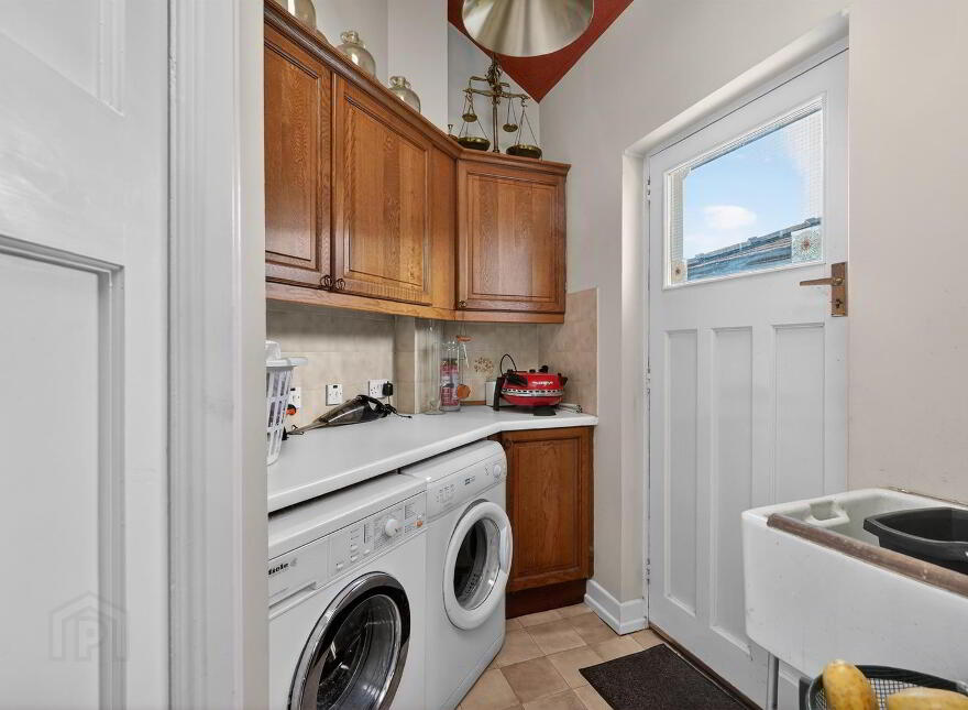 14 Malone Hill Park, Belfast, BT9 6RD