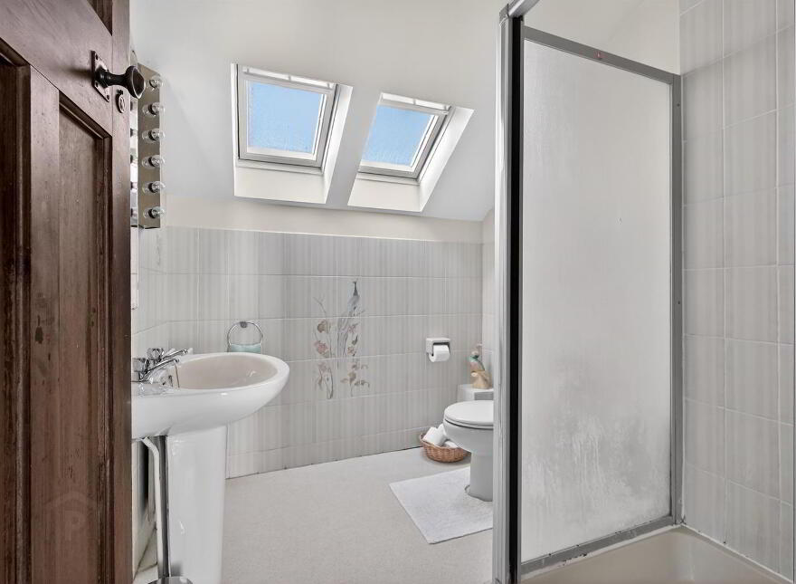 14 Malone Hill Park, Belfast, BT9 6RD