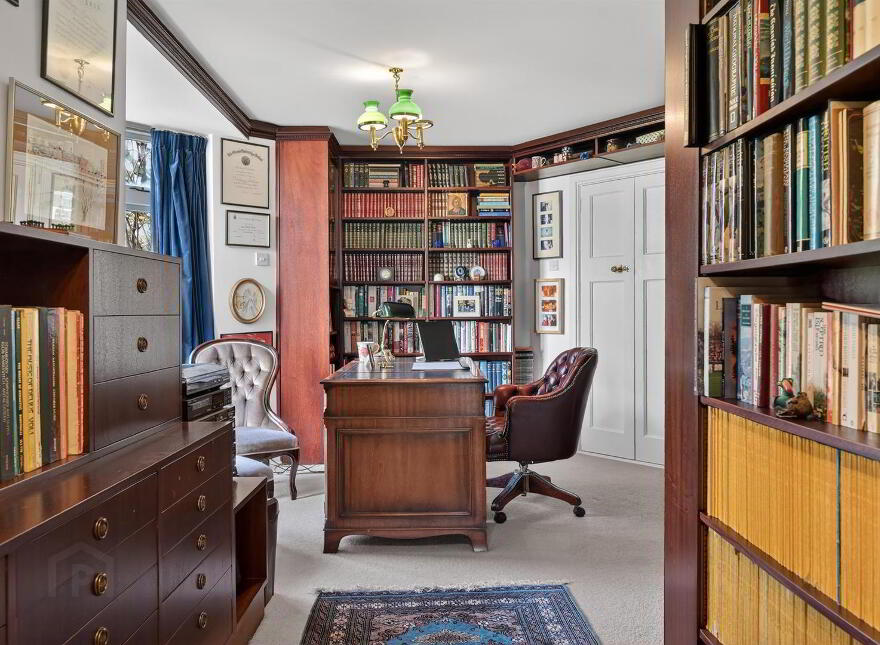 14 Malone Hill Park, Belfast, BT9 6RD