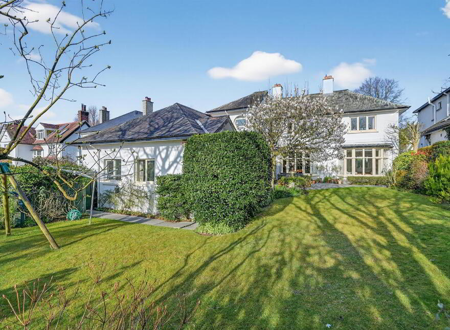 14 Malone Hill Park, Belfast, BT9 6RD