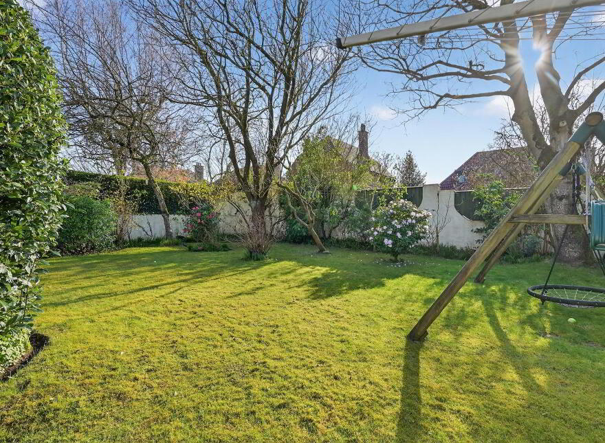 14 Malone Hill Park, Belfast, BT9 6RD