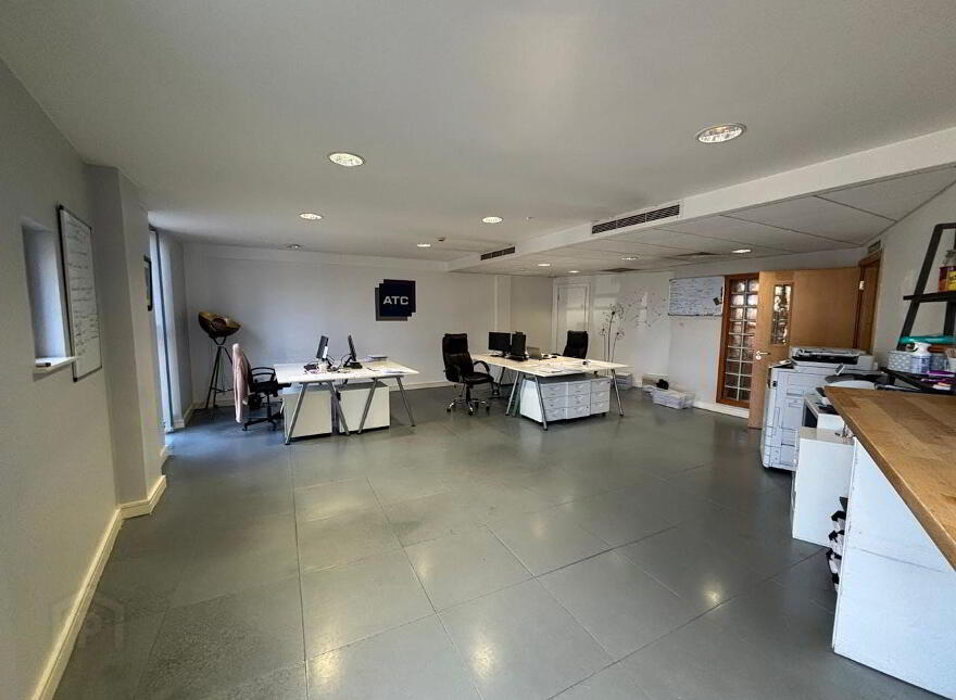 143 Royal Avenue, Belfast, BT1 1FH
