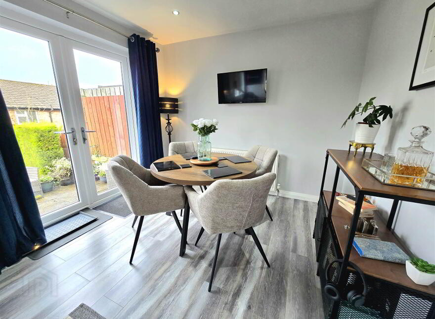 7 Legacurry Road, Ravarnet, Lisburn, BT27 5LZ