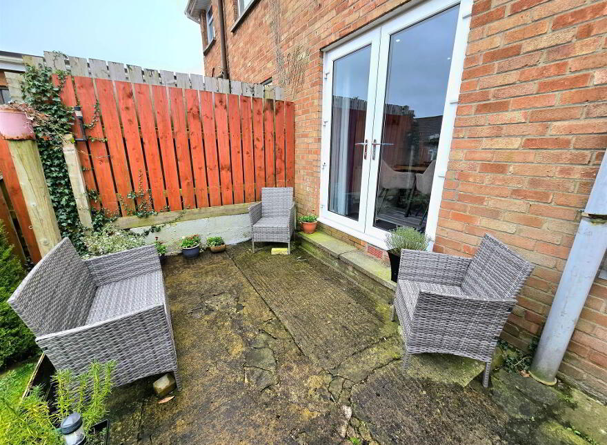 7 Legacurry Road, Ravarnet, Lisburn, BT27 5LZ