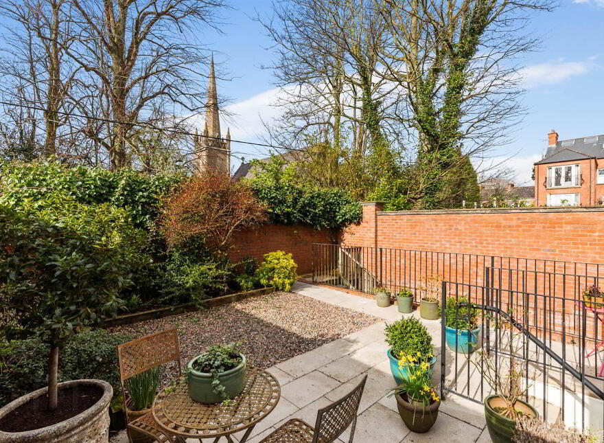 17 Demesne Gate, Off Demesne Road, Holywood, BT18 9FR