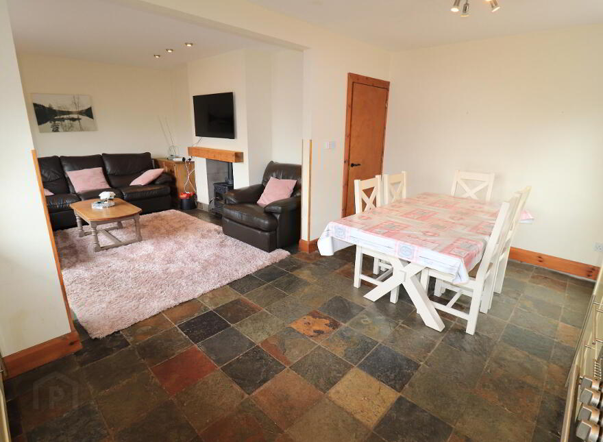 12 Tully Bay Marina, Lough Shore Road, Enniskillen, BT93 7DX