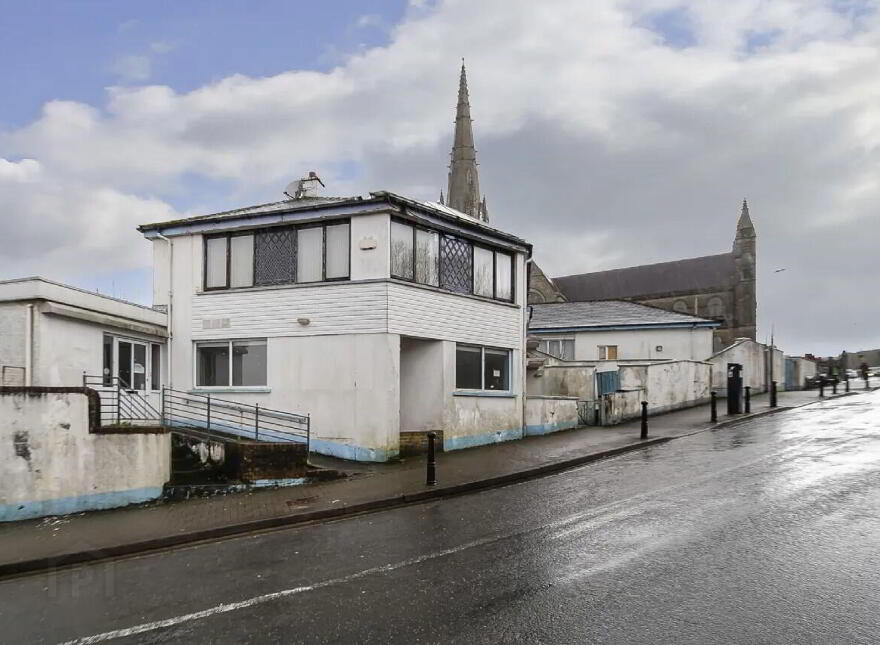 Castle Street, Letterkenny