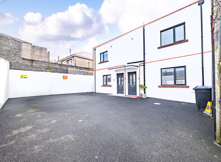 17b Victoria Street, Portrush, BT56 8DL