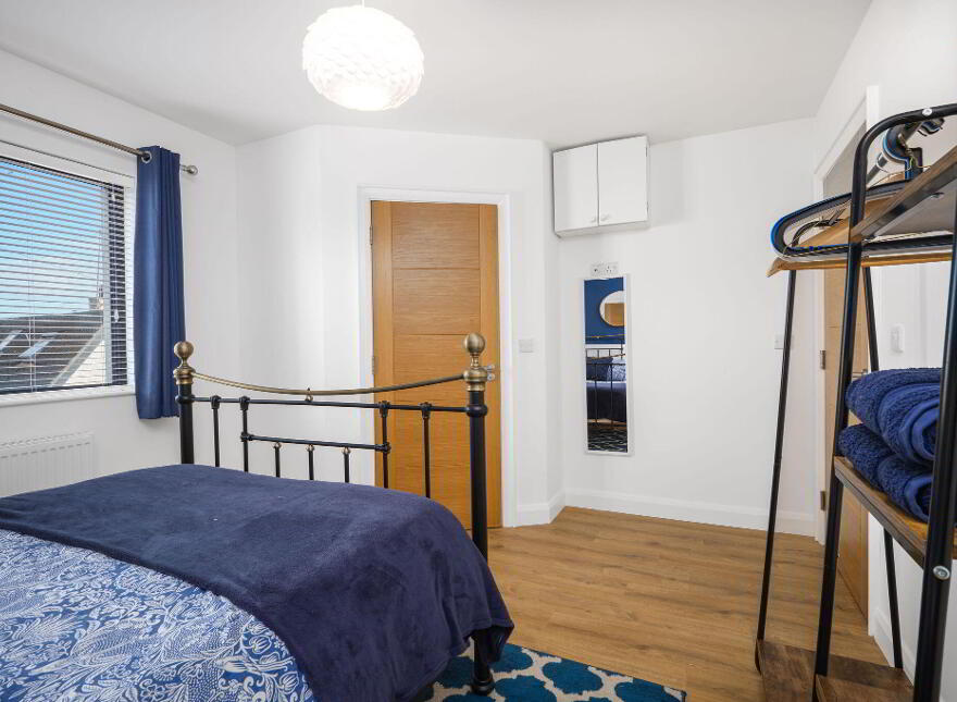 17b Victoria Street, Portrush, BT56 8DL
