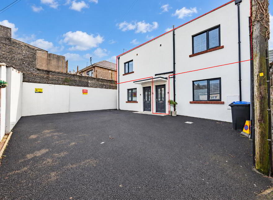 17b Victoria Street, Portrush, BT56 8DL