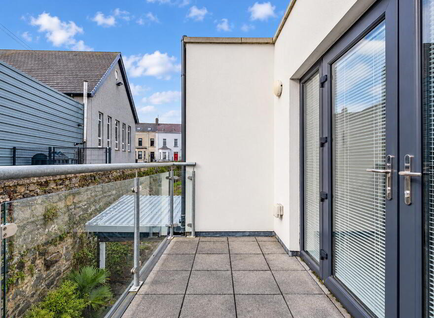 17b Victoria Street, Portrush, BT56 8DL