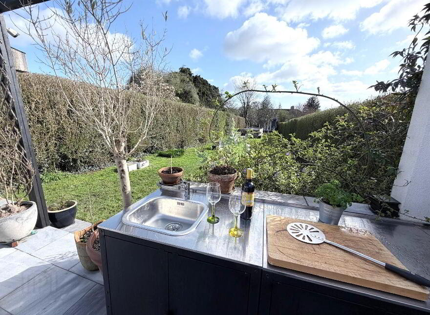 Clonlea, Cross Douglas Road, Douglas, T12E6F8