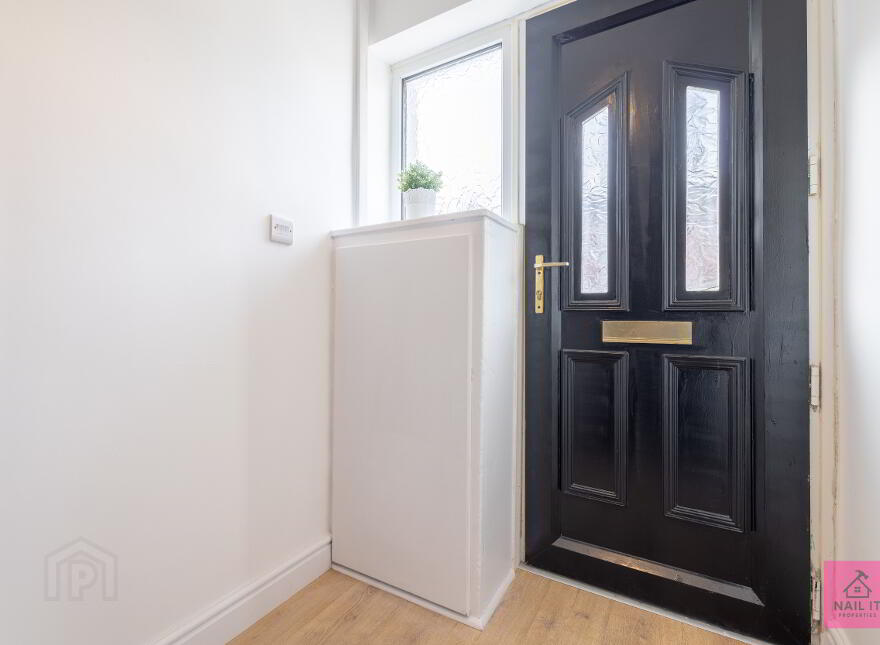 27 Sandbrook Park, Belfast, BT4 1NL