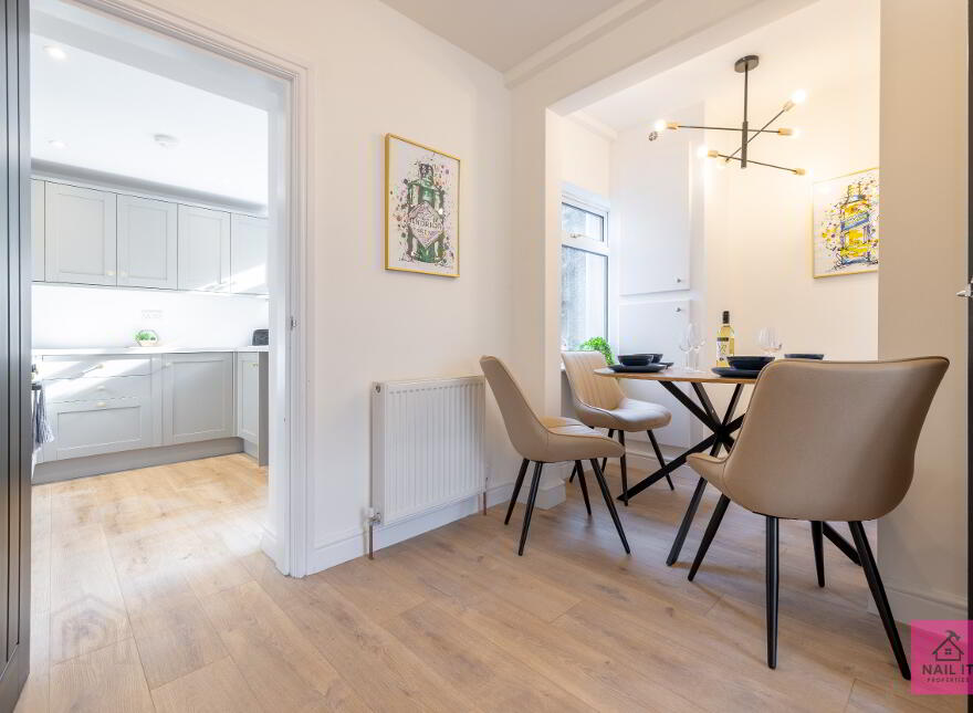 27 Sandbrook Park, Belfast, BT4 1NL