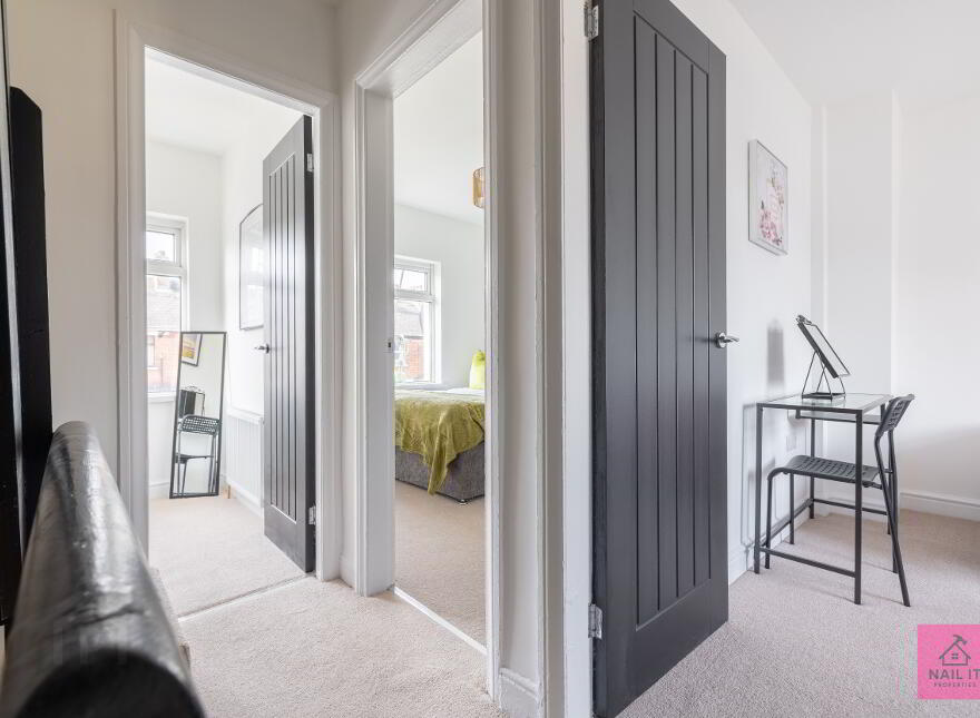 27 Sandbrook Park, Belfast, BT4 1NL