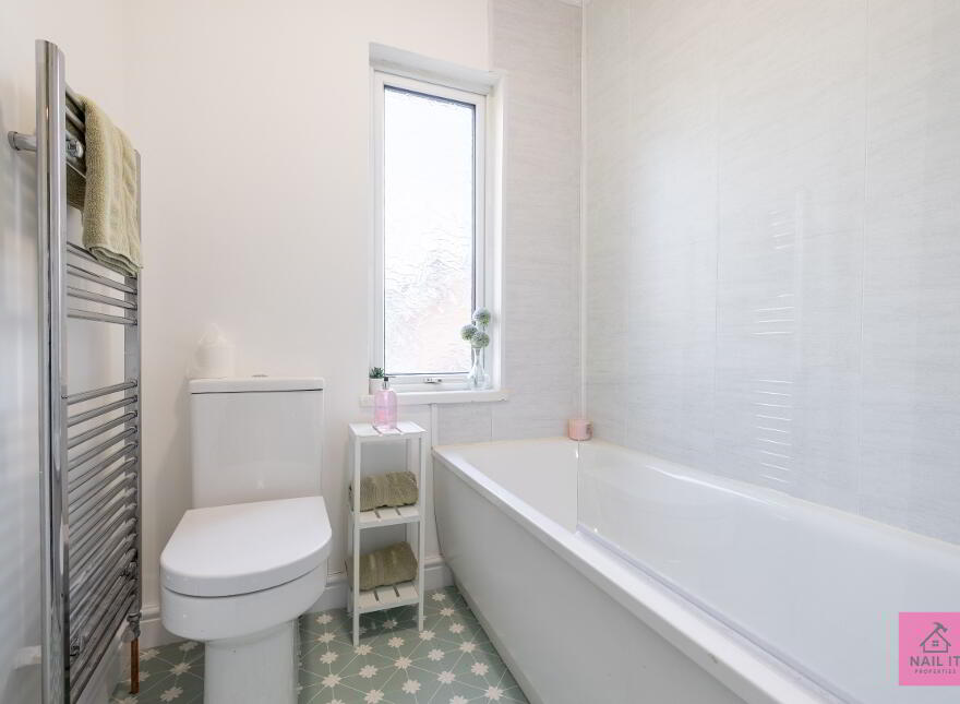 27 Sandbrook Park, Belfast, BT4 1NL