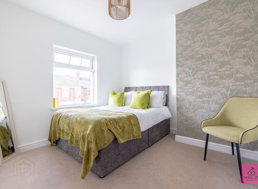 27 Sandbrook Park, Belfast, BT4 1NL