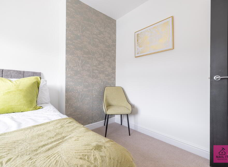 27 Sandbrook Park, Belfast, BT4 1NL