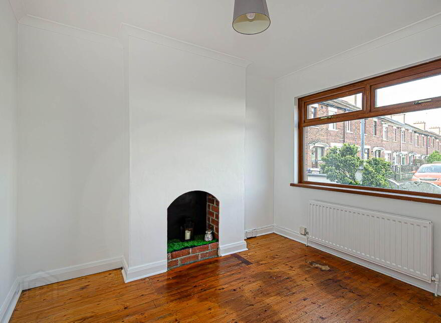 20 Chesham Parade, Belfast, BT6 8GR