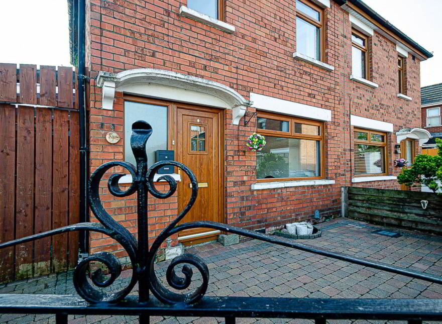 20 Chesham Parade, Belfast, BT6 8GR