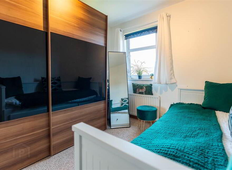 4 Gibsons Green, Bangor, BT19 7SQ