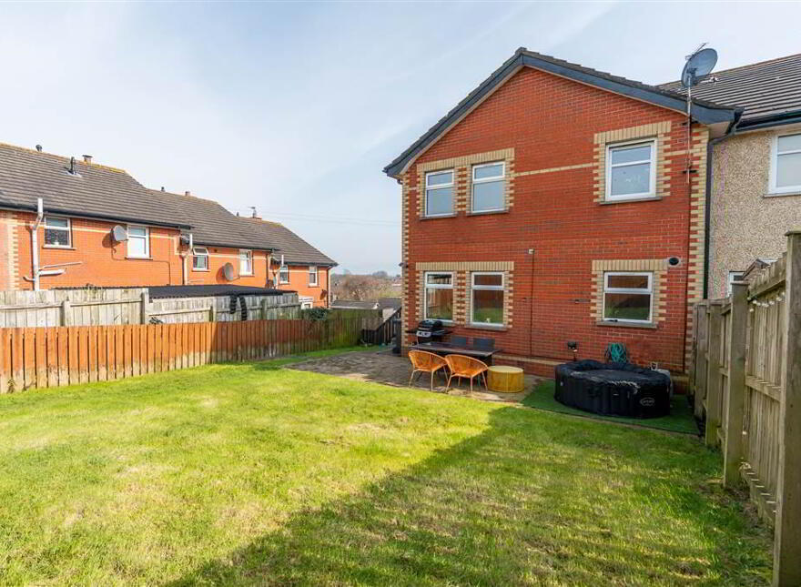 4 Gibsons Green, Bangor, BT19 7SQ