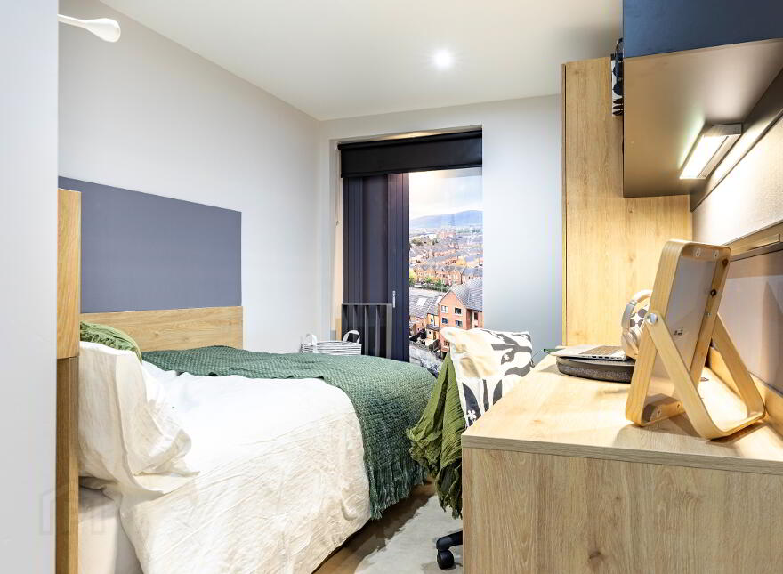 Premium En Suite, Biscuit Factory, 140 Little Donegall St, Belfast, BT1 2FL