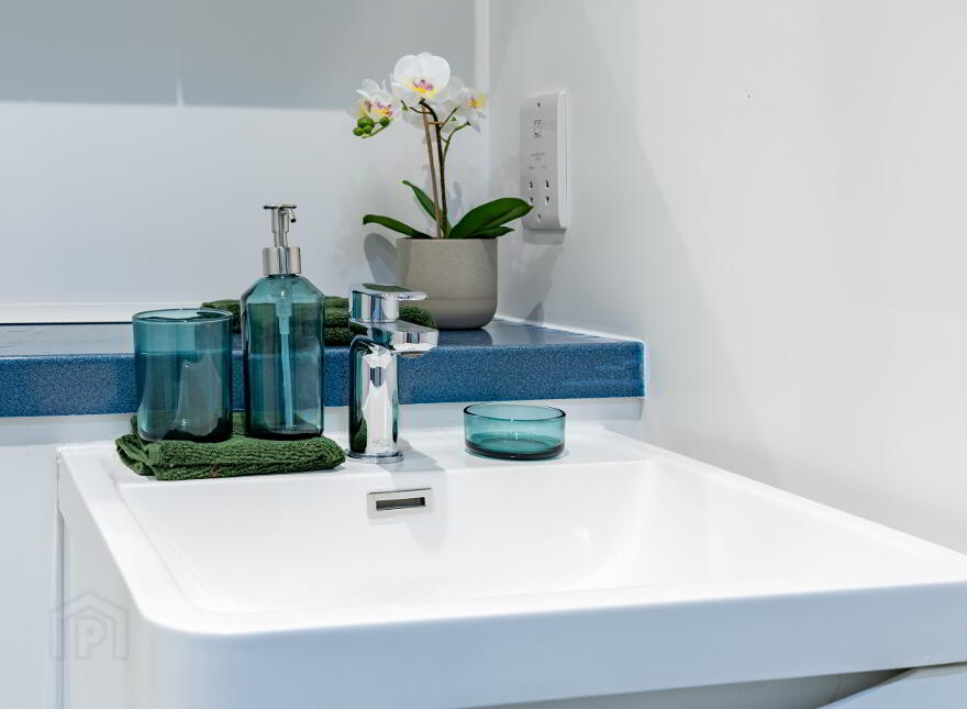 Premium Plus En Suite, Biscuit Factory, 140 Little Donegall St, Belfast, BT1 2FL