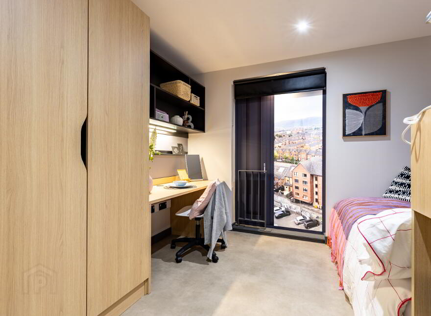 Classic Studio, Biscuit Factory, 140 Little Donegall St, Belfast, BT1 2FL