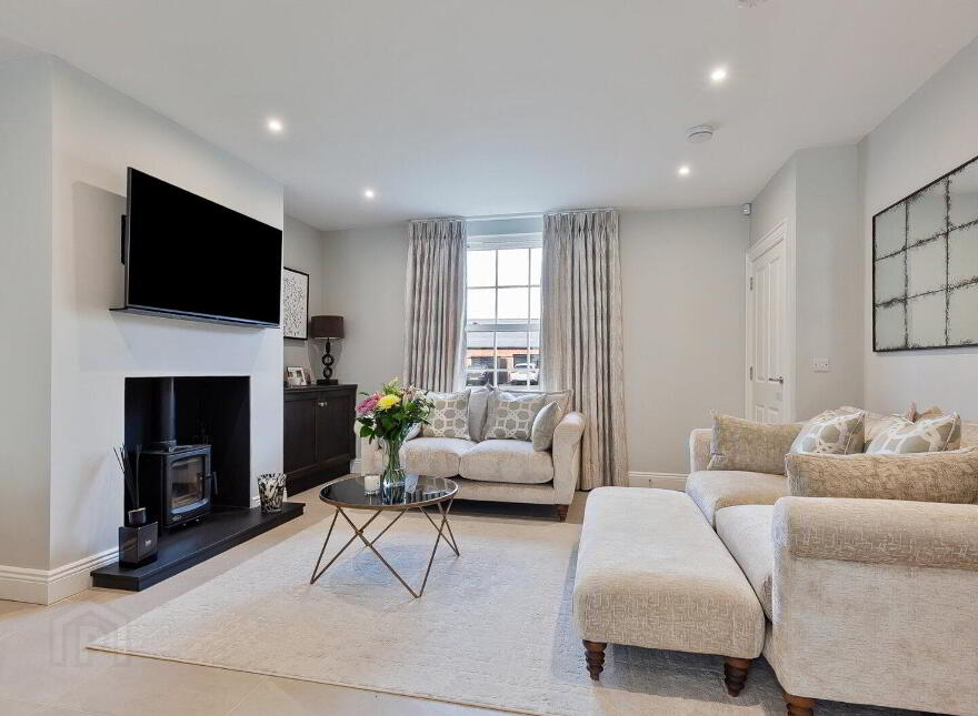 20 Governors Gate Demesne, Hillsborough, BT26 6TU