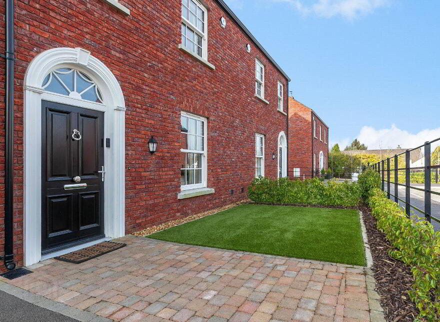 20 Governors Gate Demesne, Hillsborough, BT26 6TU