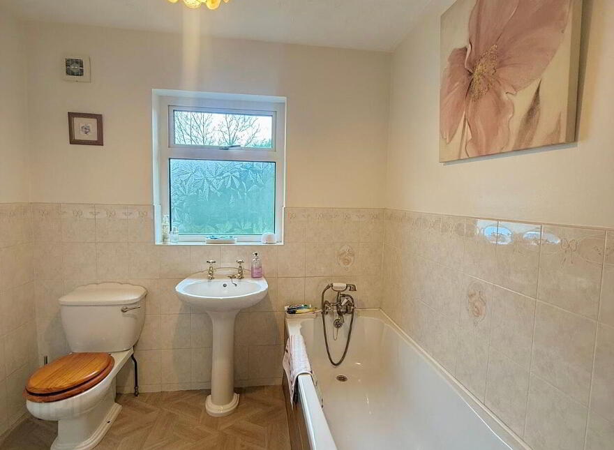 242 Cullybackey Road, Ballymena, BT43 5JH