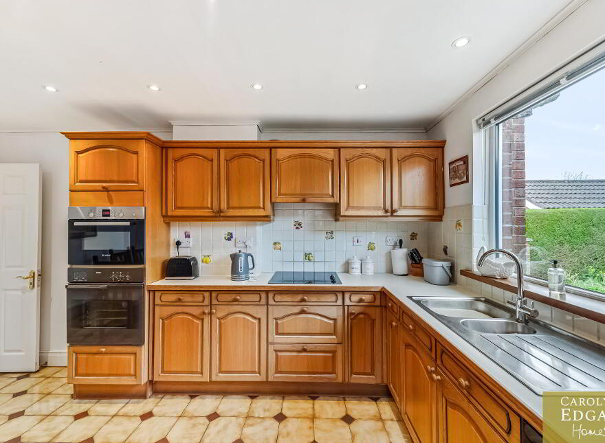 86 Roddens Crescent, Belfast, BT5 7JP