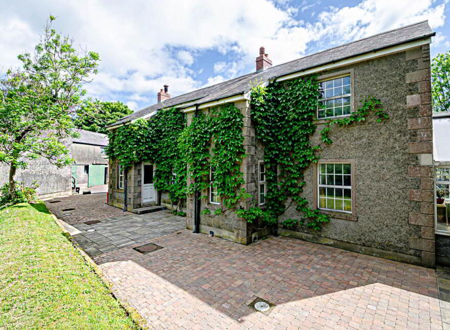 4 Forthill Road, Ballycarry/ Whitehead, Carrickfergus, BT38 9JU
