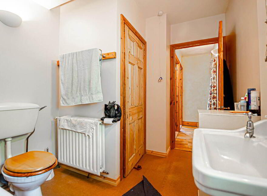 4 Forthill Road, Ballycarry/ Whitehead, Carrickfergus, BT38 9JU