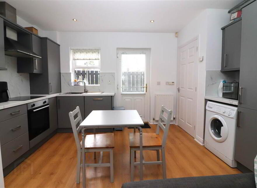 4 Warren Gardens Mews, Warren Gardens, Lisburn, BT28 1EA