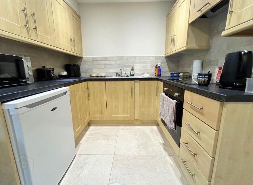 304 College Court Central, Belfast, BT1 6BZ