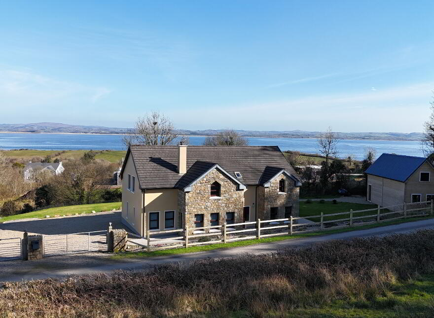 Munterneese,, Mountcharles, F94RH93