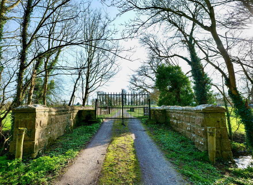 Camas House, Camas, South, Bruff, V35XK81