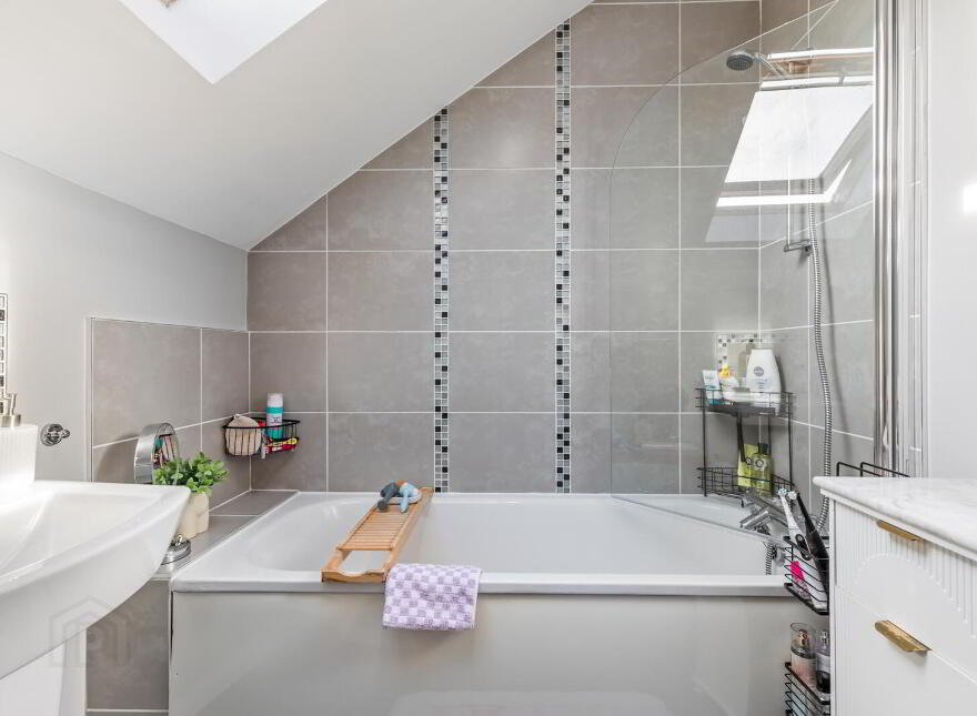 5 Linen Place, Bangor, BT19 7JX