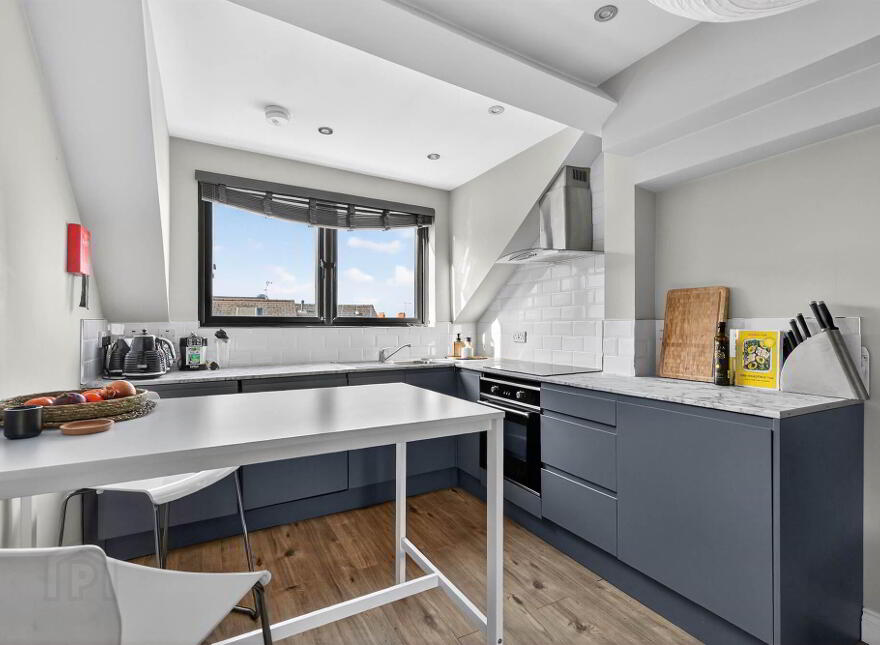 Flat C, 2 Surrey Street, Belfast, BT9 7FS