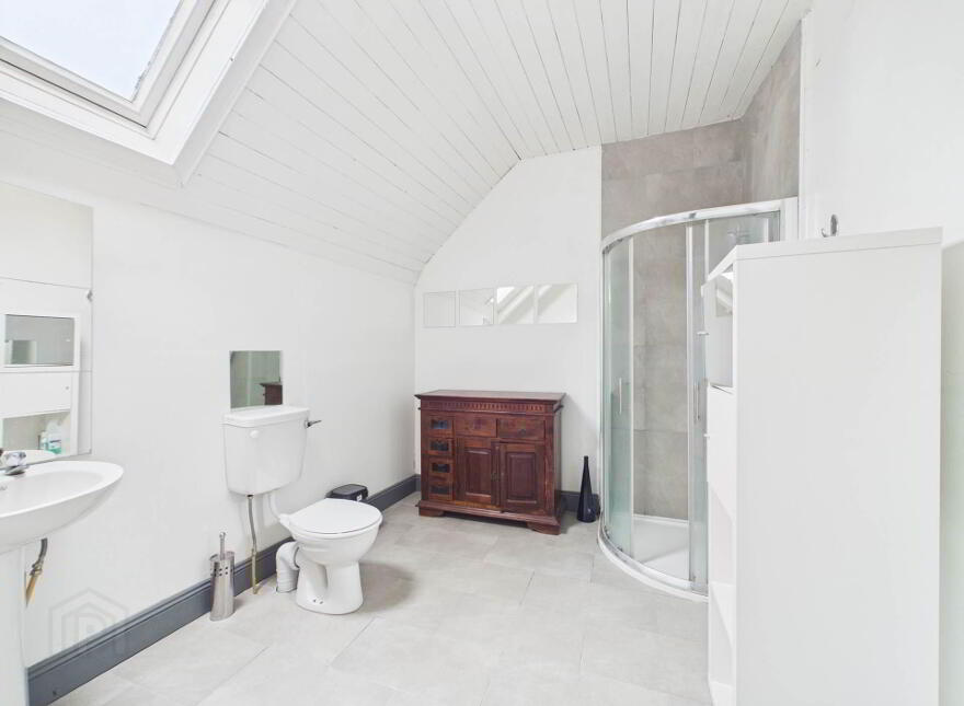 90 Main Street, Carrick-On-Suir, E32VF74