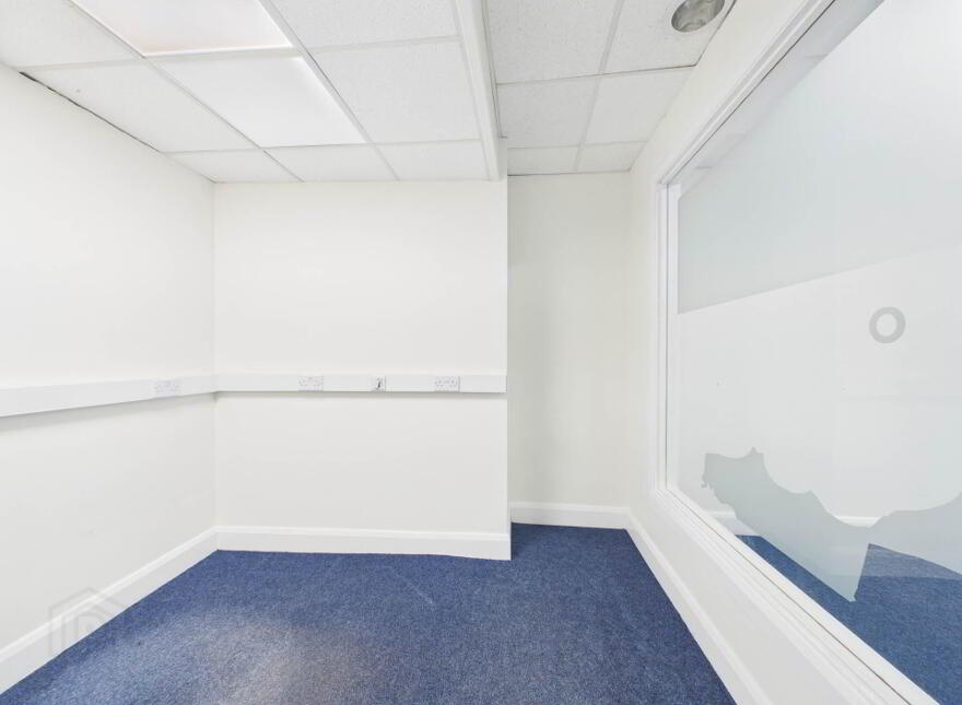 90 Main Street, Carrick-On-Suir, E32VF74
