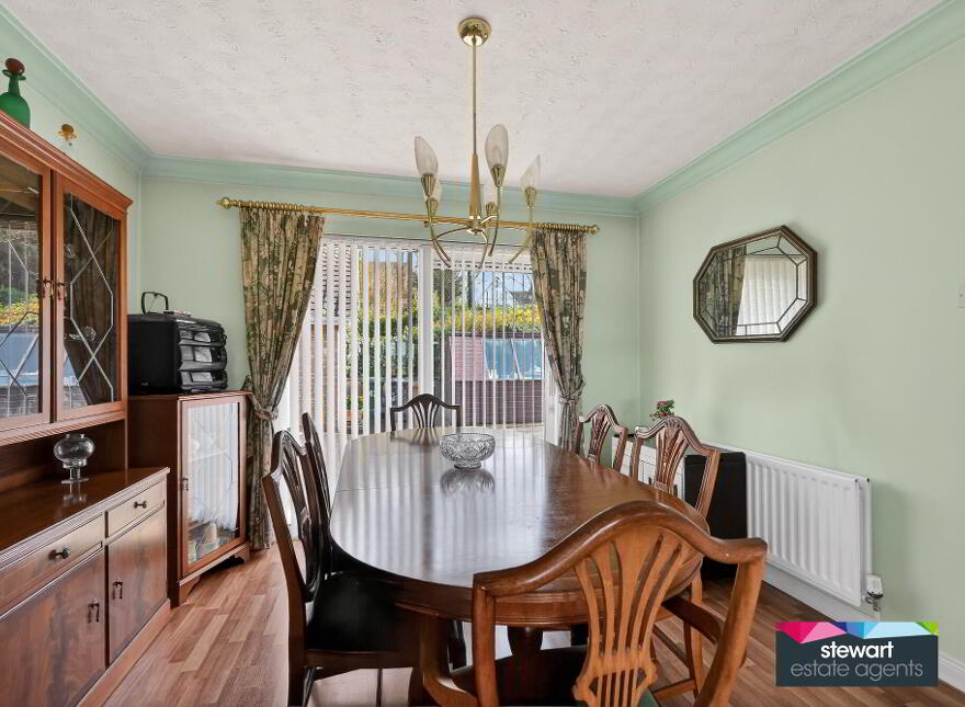 42 Hillsborough Road, Dromore, BT25 1QN